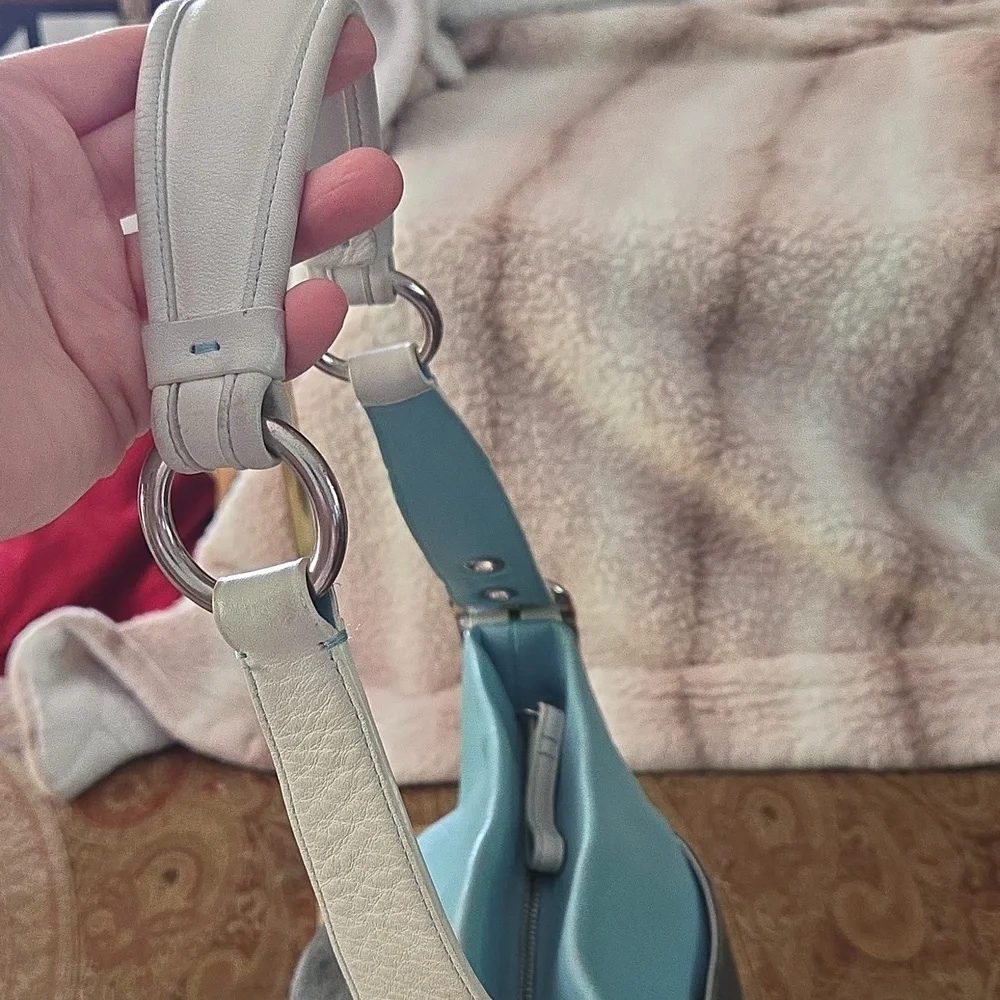 Coach Wave Patchwork Rare Shoulderbag F10653 2006 $350 Estimated Retail GUC - Picture 11 of 16